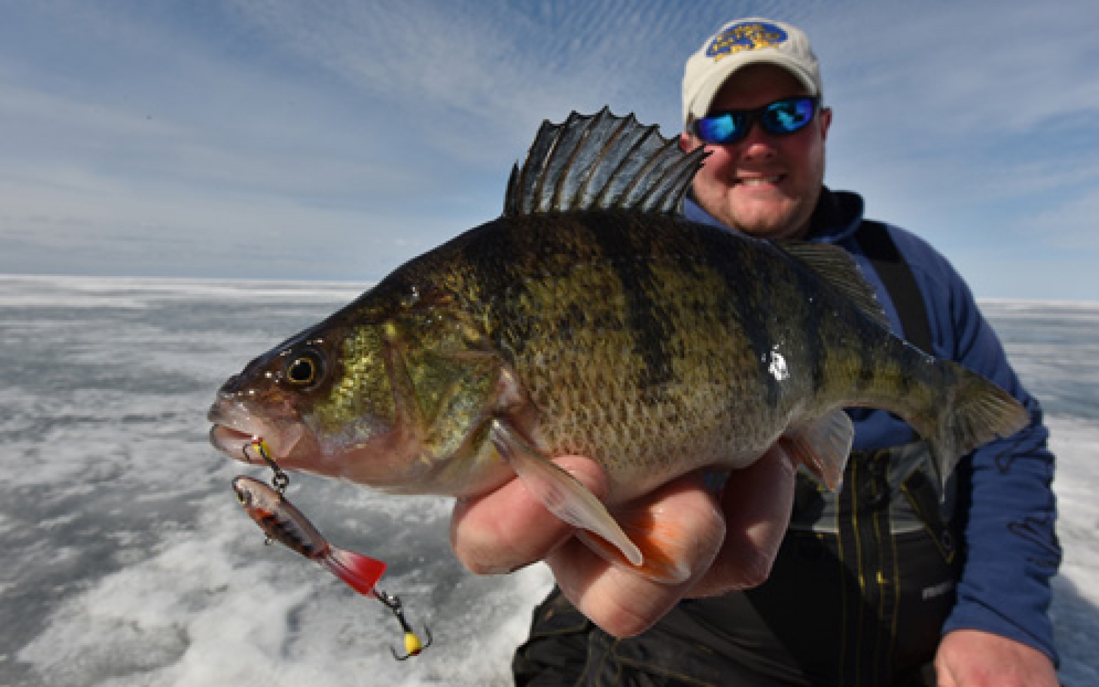 Ice Fishing Arnesen's Rocky Point Lodge, Lake of the Woods